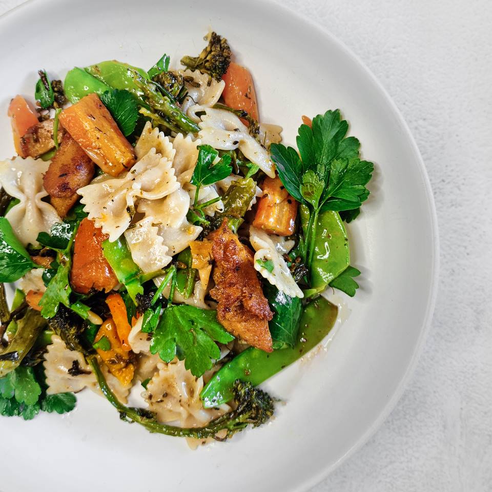 Chopped Salad mit Farfalle