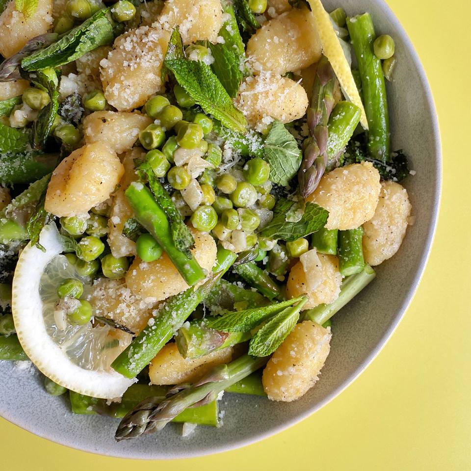 Gnocchi mit Erbsen und Spargel