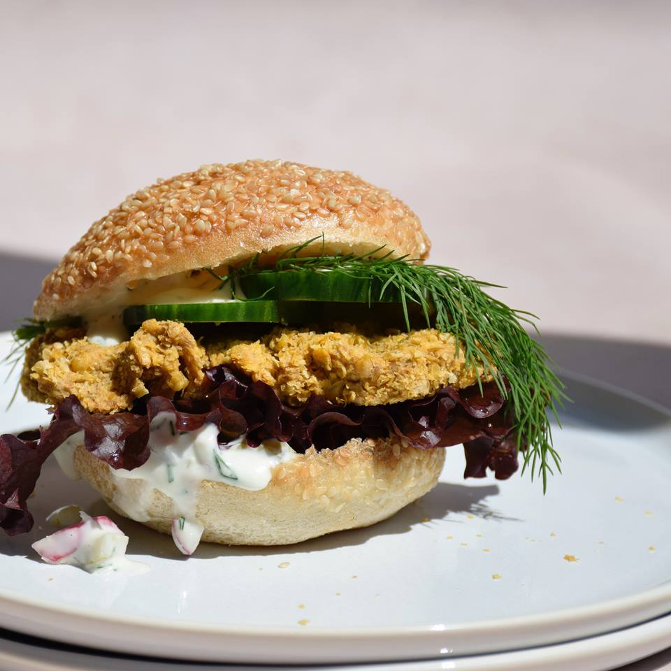 Pflanzliche Schnitzel-Burger 