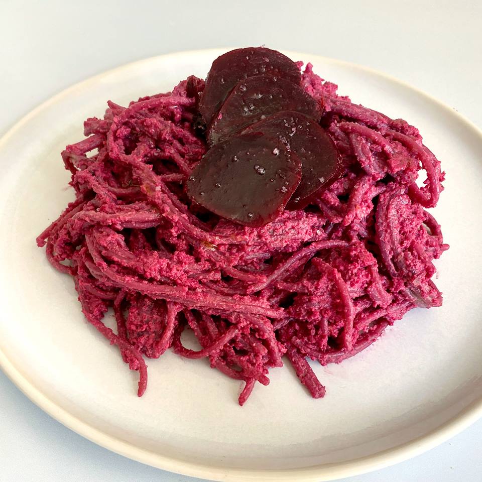 Spaghetti mit Rote-Bete-Pesto